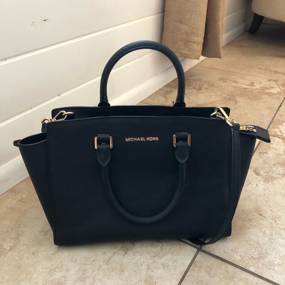 Michael Kors Handbags - Michael Kors Selma Saffiano Leather Medium Satchel